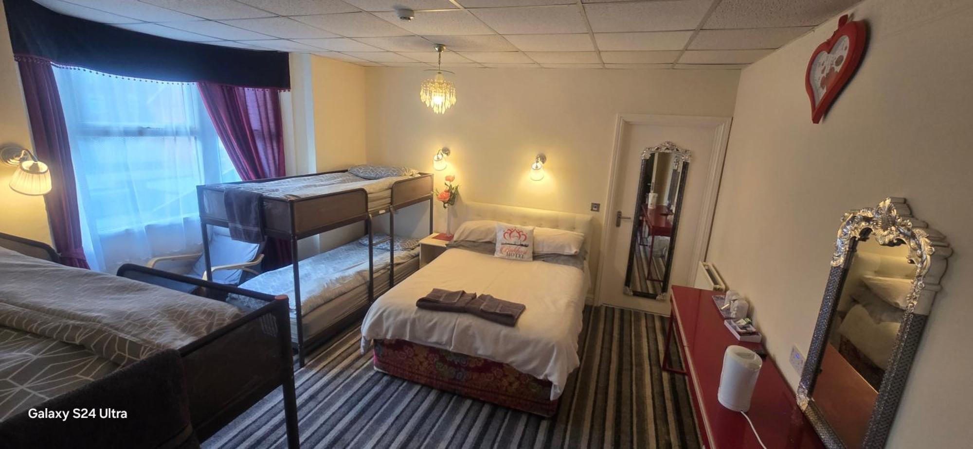 Bukhari Hotel Blackpool Esterno foto